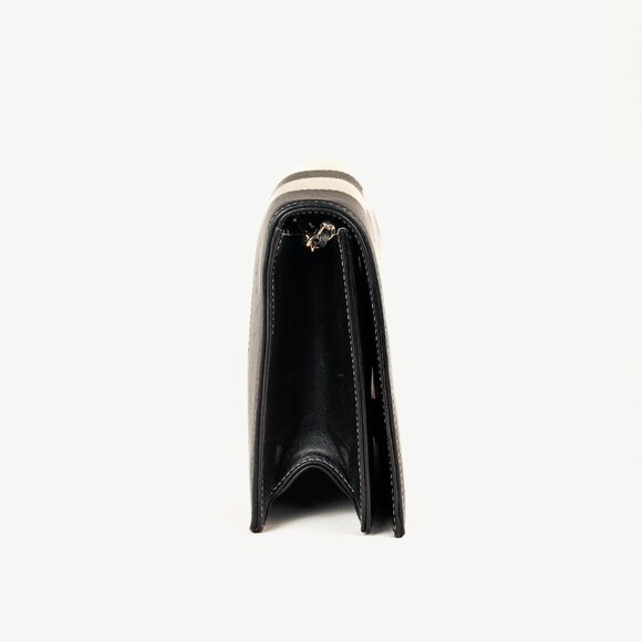 Chanel 2017 Cruise White & Black CC Patchwork Leather Shoulder Bag - Picture 3 of 14